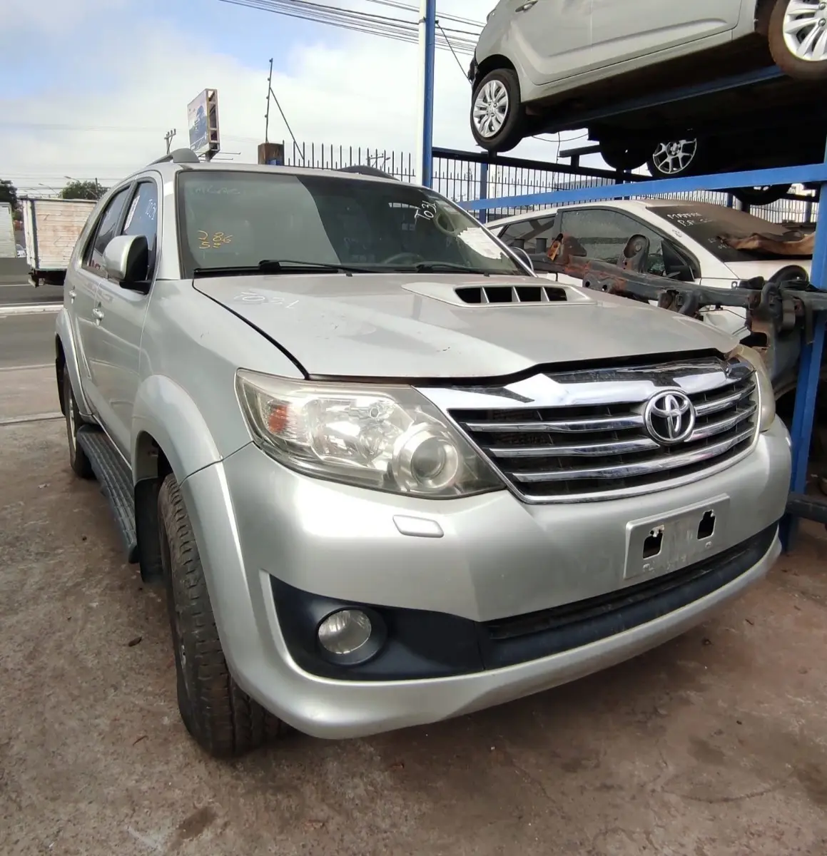 Sucata Toyota SW4 — Elite Auto Peças